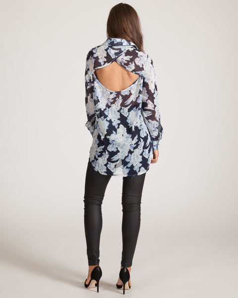 WYLDR EASY DOES IT BLUE FLORAL BLOUSE